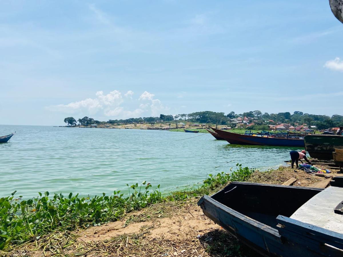 Homeonthenile Lake View Double Jinja Exteriér fotografie